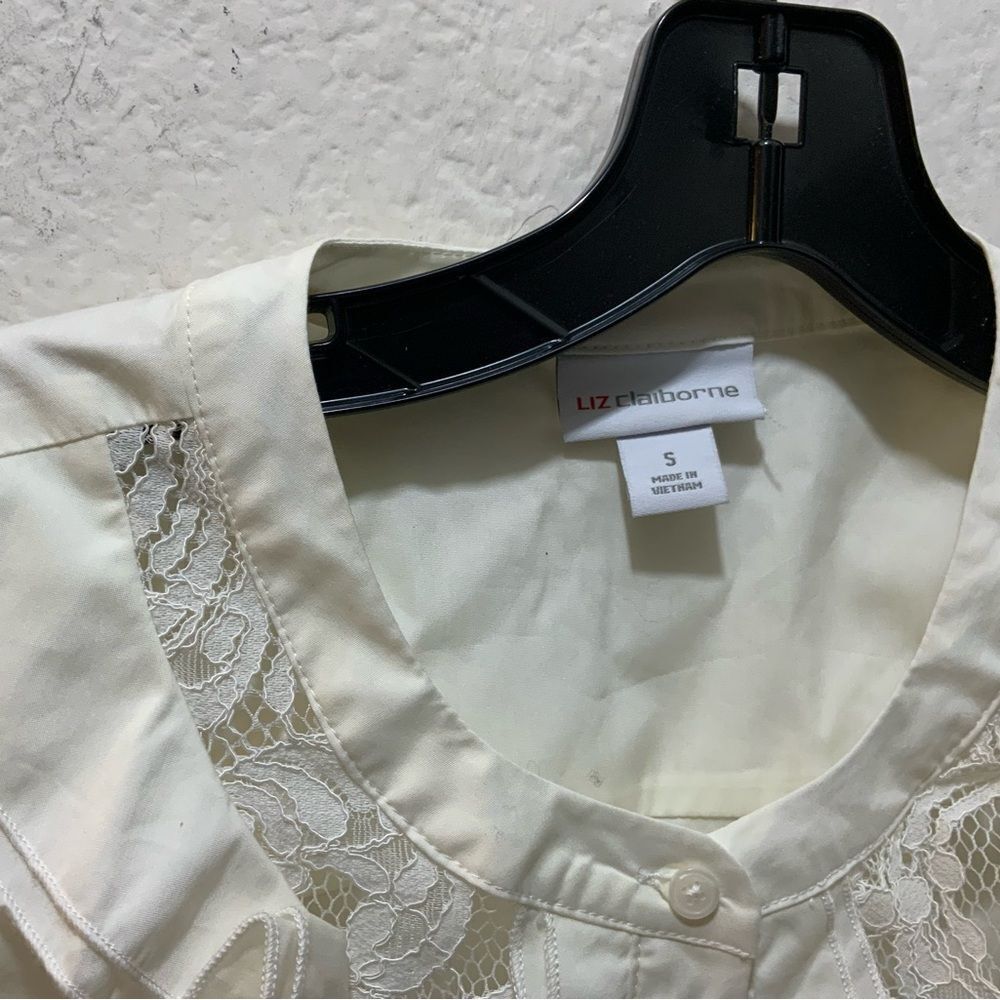 Liz Claiborne White front lace Ruffle Sleeveless Top - Size S NWT - Picture 3 of 7